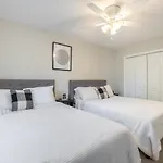 Modern Stunning Southpark/Cotswold Home!